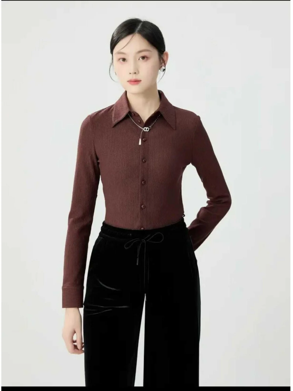 Same Sle with Mall Girdear 2024 осенние новые утягивающие рубашки с длинными рукавами и