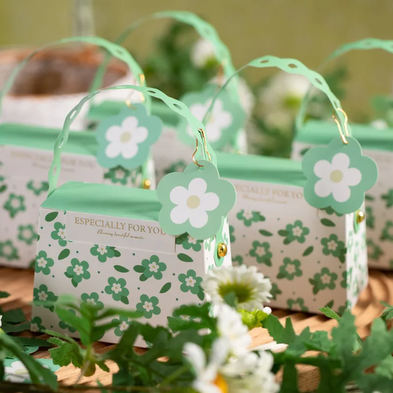 

50pcs Green Flower Dragee Box for Wedding Party Souvenirs Communion Details for Guests Gift Cardboard Handle Chocolate Bags
