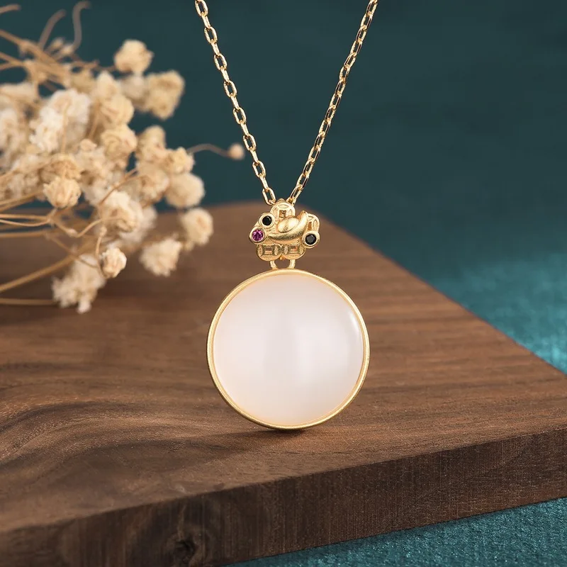 

Ожерелье в китайском стиле 2022, инкрустированное медной монетой, имитация Hetian Jade, большой белый круглый нефрит, приблизительно 18*26 мм