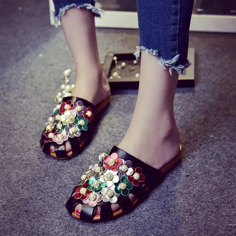 WUYAZQI Summer new  fashion pearl hollow flower  flat bottom sandals and slippers female Baotou  tide wholesale women's shoes