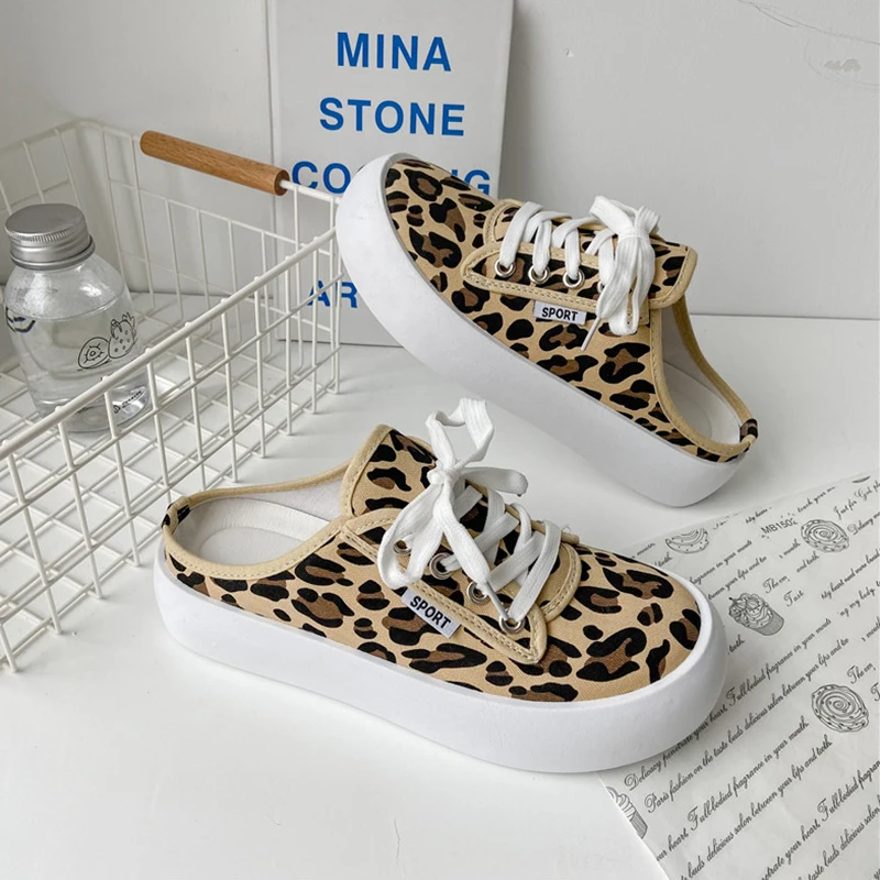 

Новинка 2021 г., маленькие белые парусиновые туфли на толстой подошве, универсальные туфли для скейтборда, Симпатичные японские полутапочки, ...