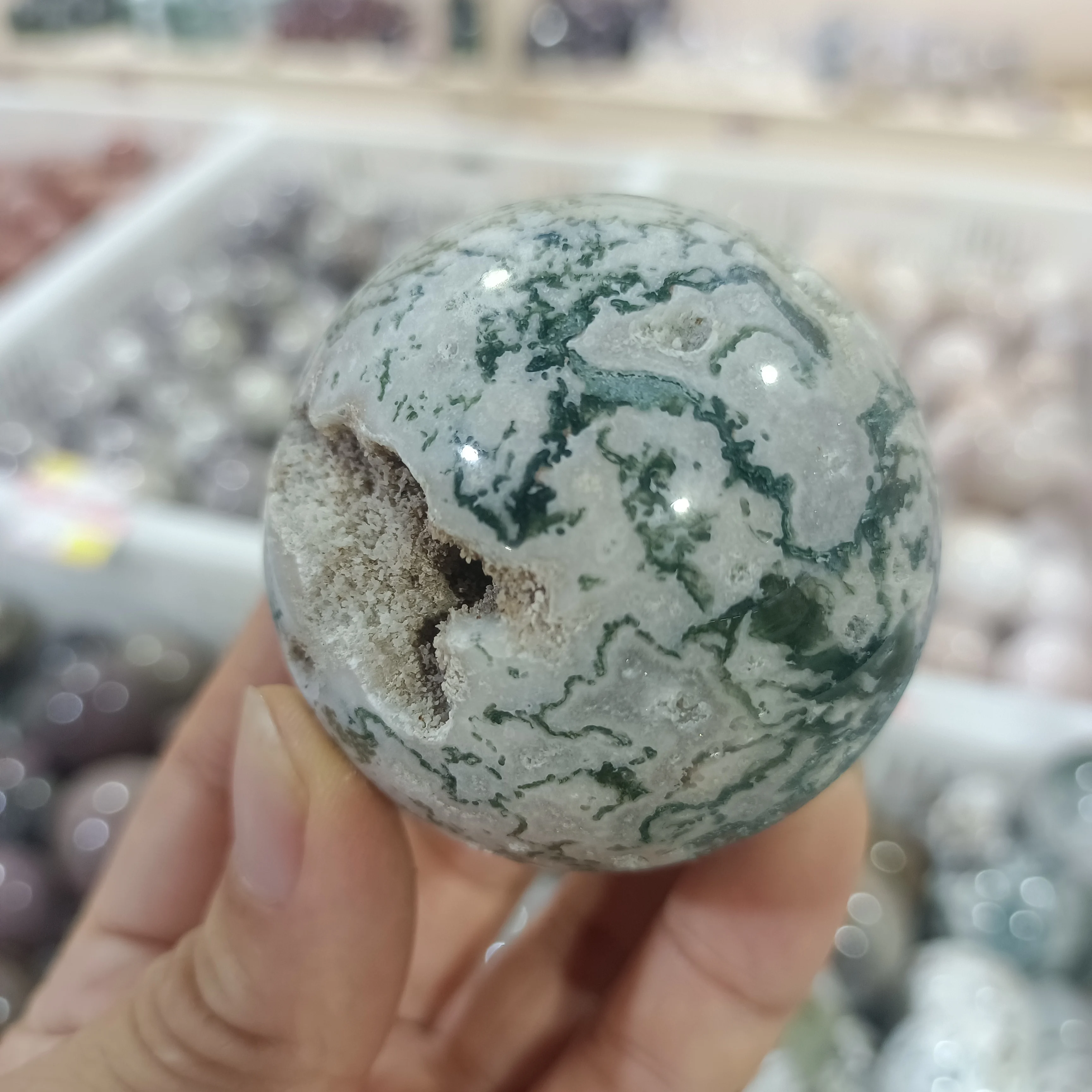 

NATURAL WATER PLANT AGANATE STONE CAVE BALL CRYSTAL ENERGY HEALS