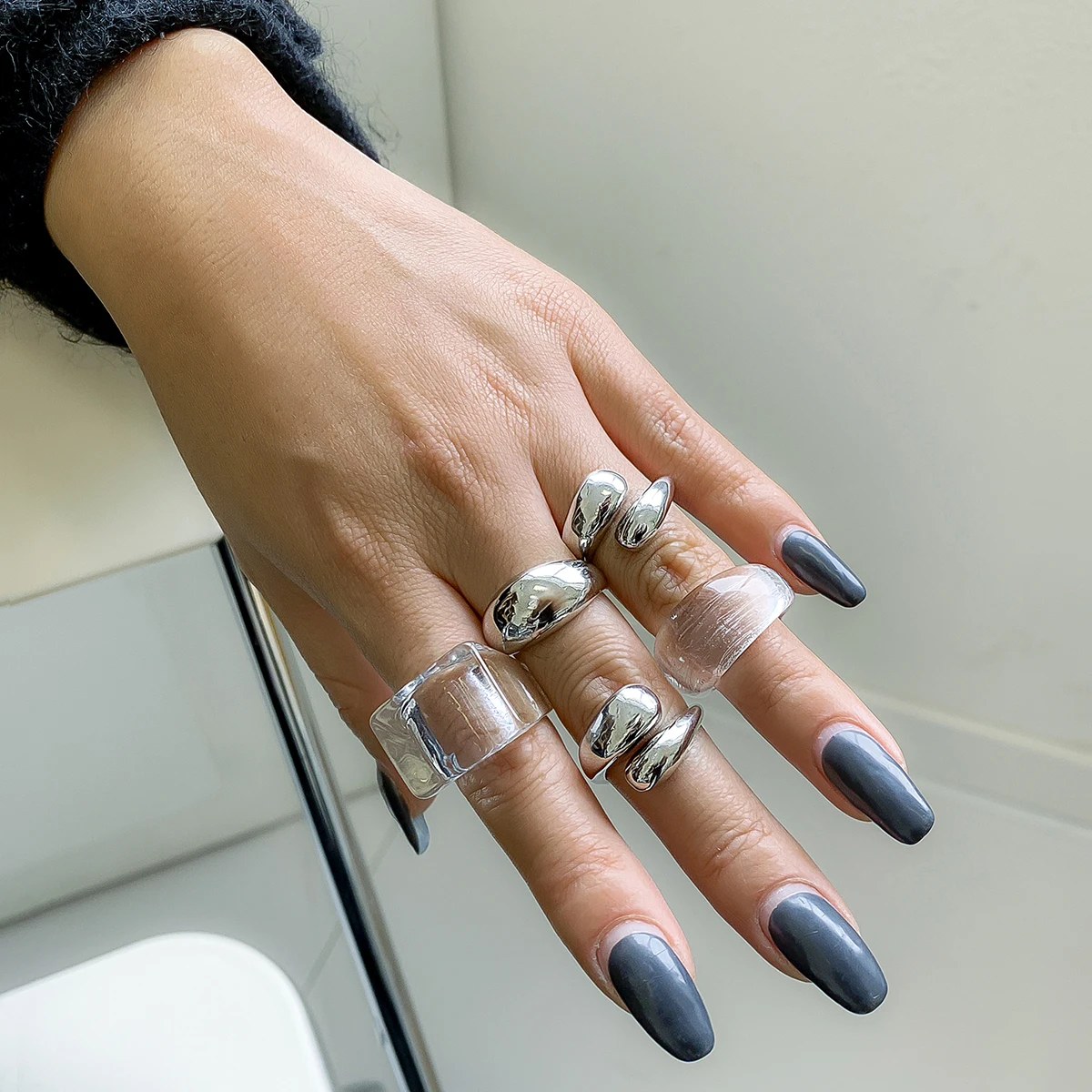 

Vintage Fashion Transparent Acrylic Chunky Rings For Women Retro Silver Color Zinc Alloy Creative Statement Set of Rings Jewelry