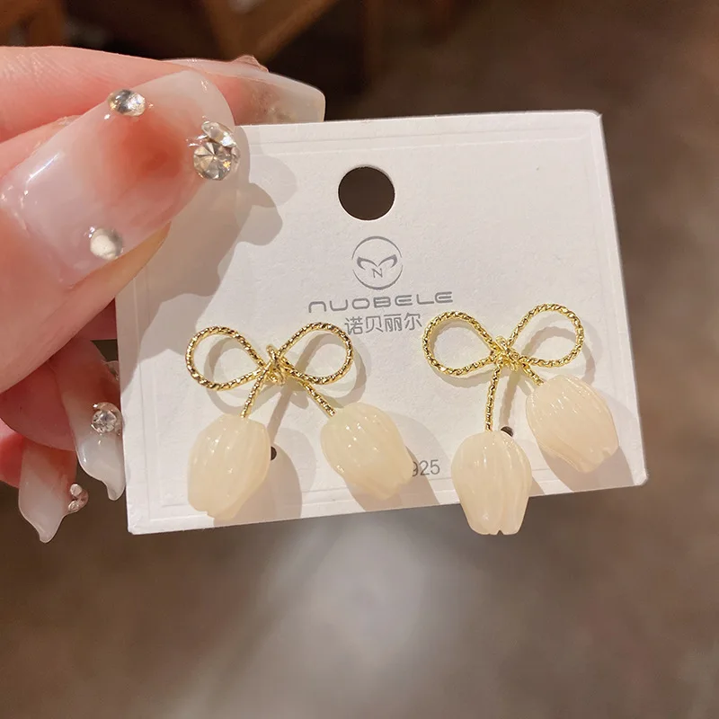 

Silver Needle Bow Flower Tulip Earrings Small Fresh Forest Girl Heart New Versatile Temperament