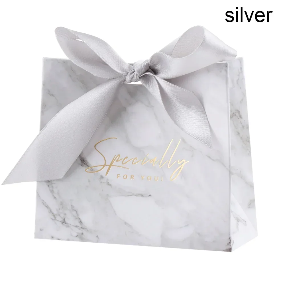 

Подарочные коробки из крафт-бумаги