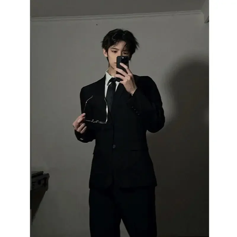 Мужской костюм в западном стиле полный комплект с мягкими плечами