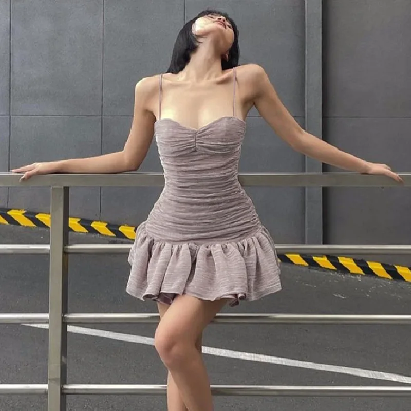 

Женское Плиссированное мини-платье на бретелях-спагетти, с V-образным вырезом