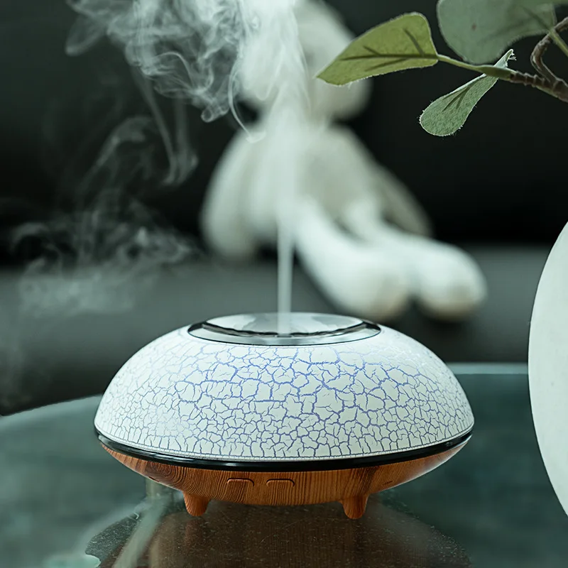 

2023 New Creative Wood Grain Ultra Thin UFO Aromatherapy Machine Large Capacity Household Air Humidifier Essential Oil Diffuser