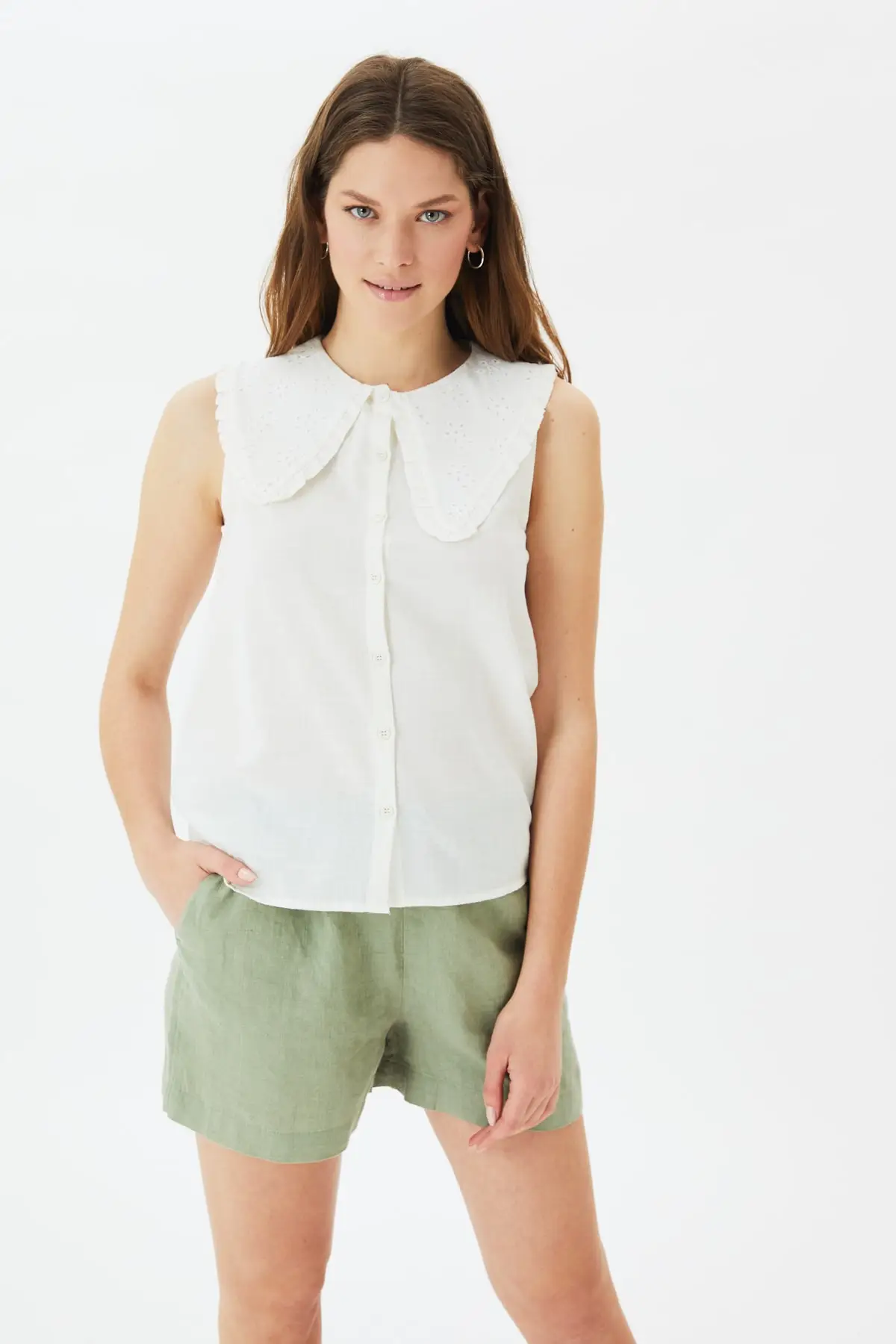 

Trendyol Collared Blouse TWOSS21BZ2007
