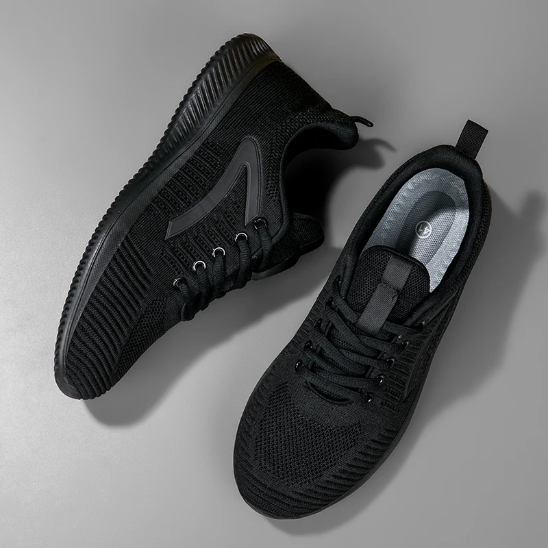 Men's and Women's Cushioned Outdoor Running Shoes Anti-slip Sports Lovers Professional Sports Training Shoes Lightweight 35-46