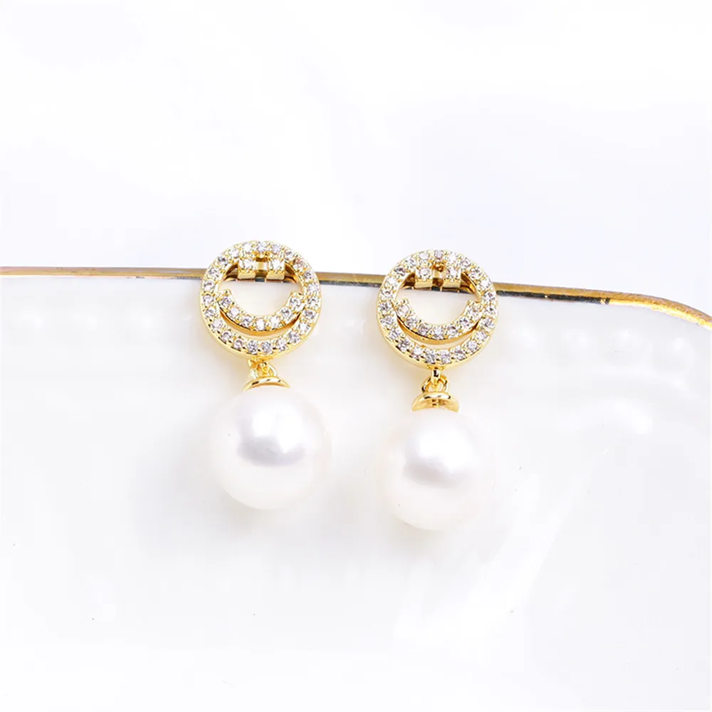 Рисунок 2 - Женские серьги-гвоздики в виде улыбки