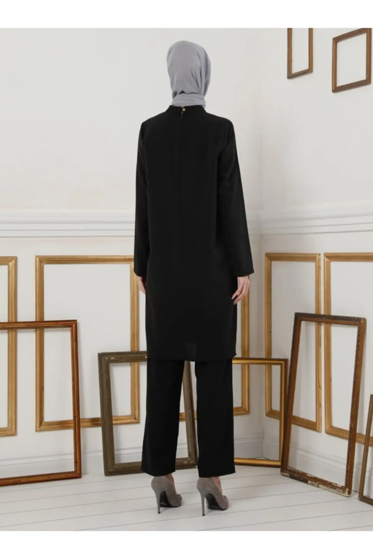 

Women Black Tunic & Pants Double Team Women's Islamic Team 2021