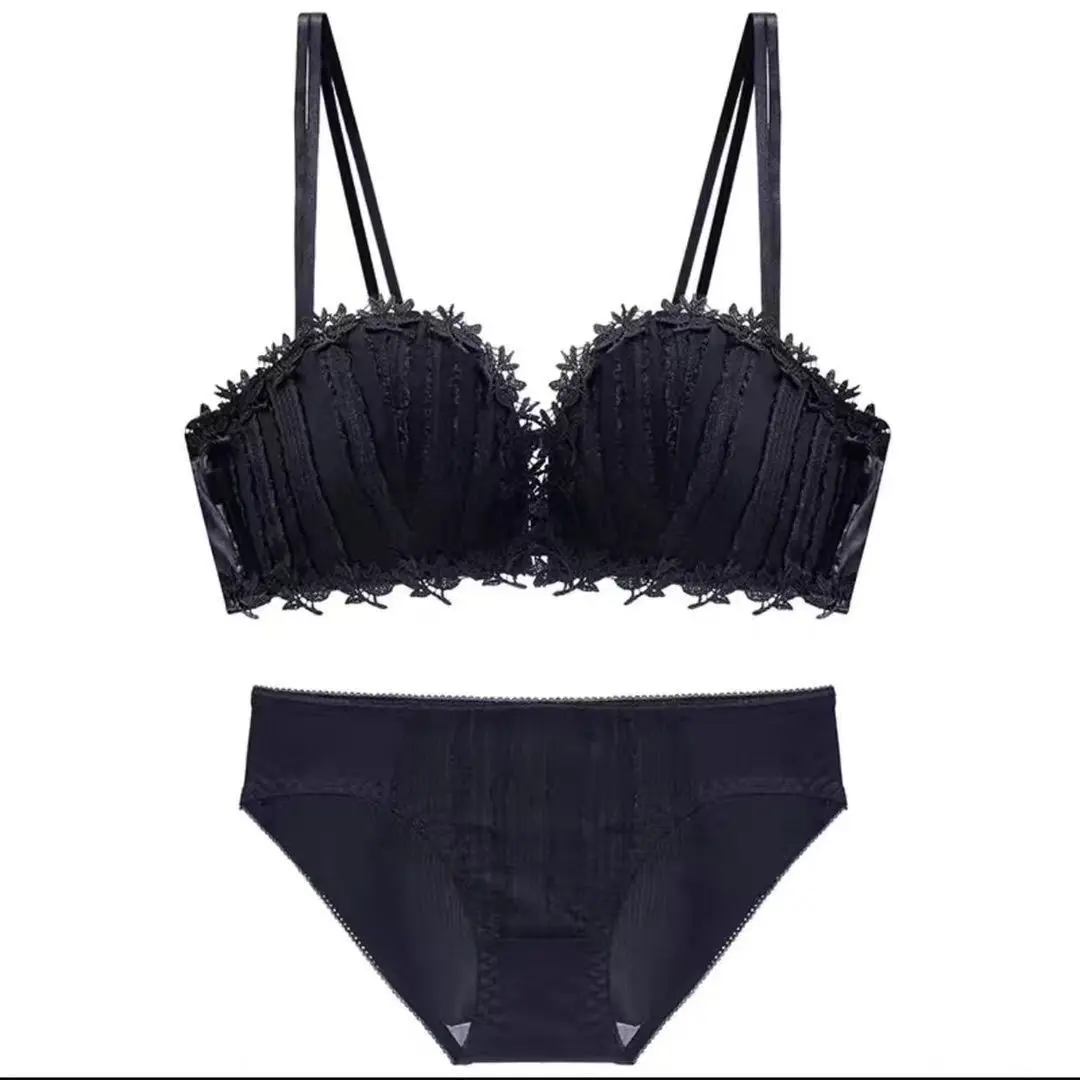 

Комплект женского кружевного нижнего белья с застежкой спереди, без бретелек