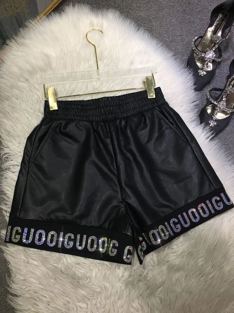 

Diamond Hot Drilling Women Wide Leg Shorts Autumn Winter Elastic High Waist PU Leather Shorts Black Out Wearing Boot Shorts