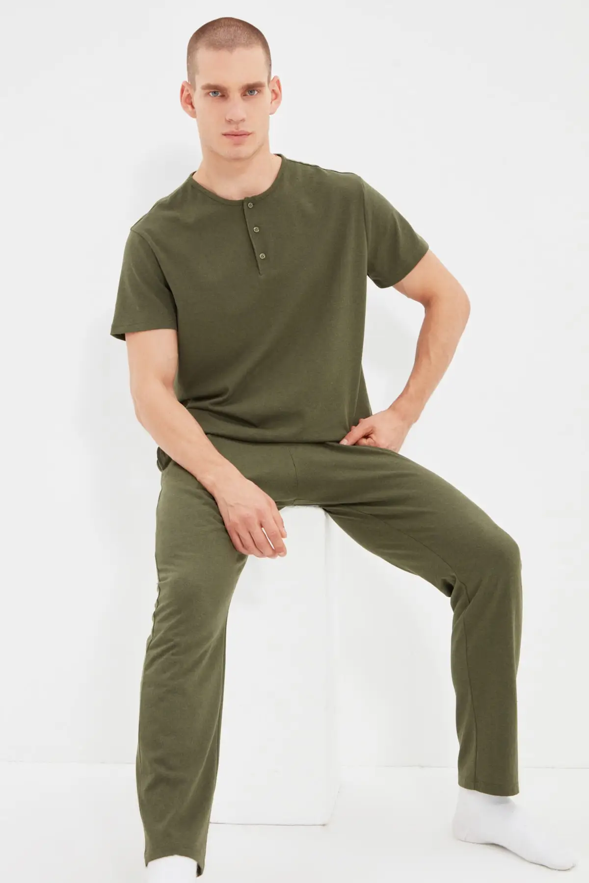 

Trendyol Men 'S Regular Fit Sleepwear Takımı THMAW22PT0450