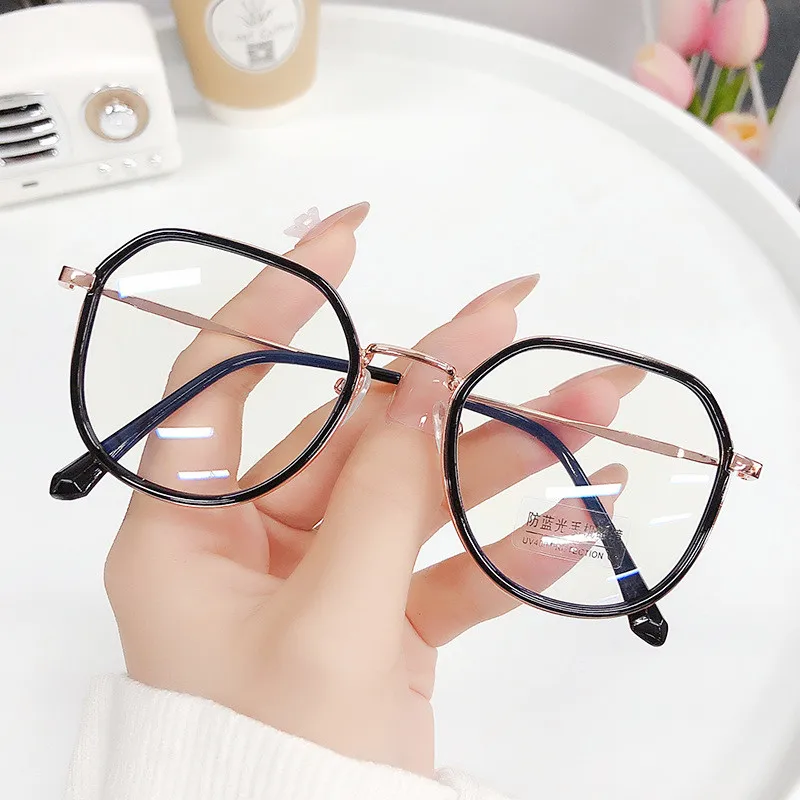 

2022 Trend Transparent Anti Blue Light Square Eyewear Sunglass Computer Glasses Women Men Flat Lens Optical Spectacle Eyeglass