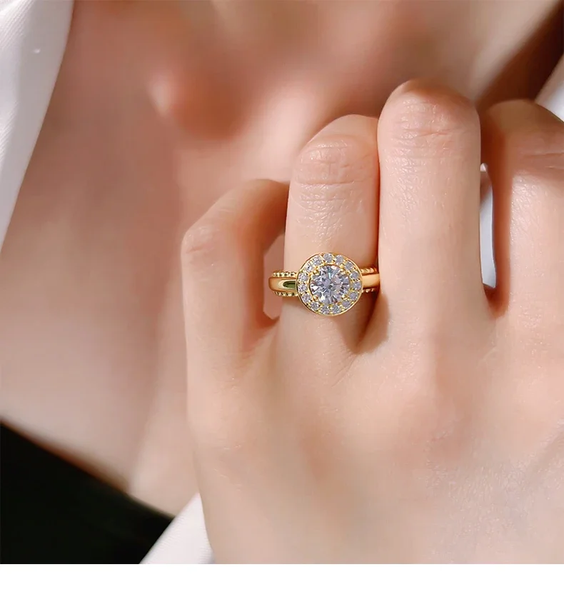 Женское кольцо из серебра 925 пробы с круглым бриллиантом