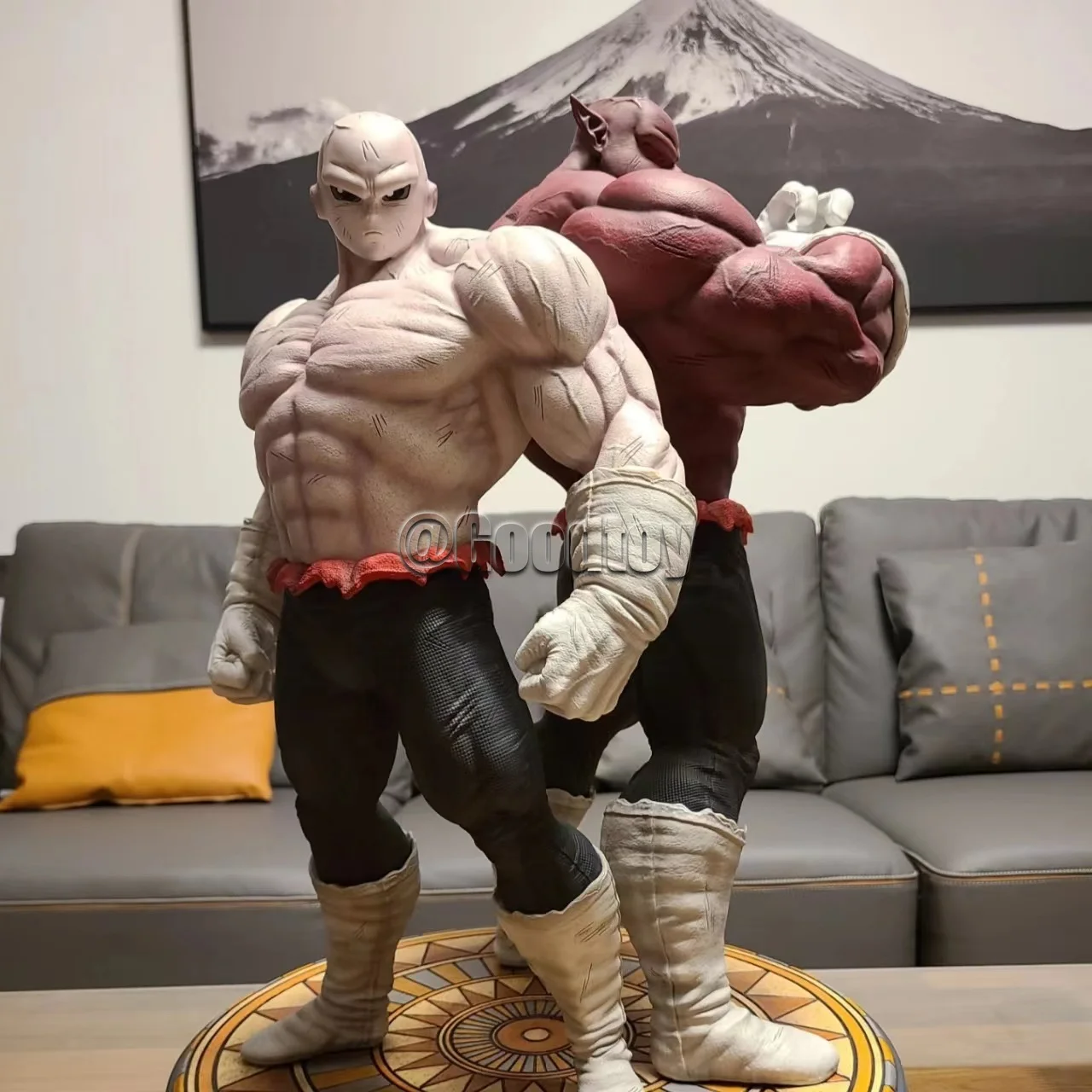 

Фигурка из м/ф «Драконий жемчуг»