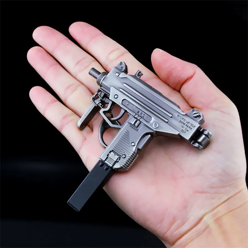 

1:3 Metal UZI Submachine Gun 15CM Miniature Model 2022 New High Quality Pistol Gun Keychain Craft Pendant Birthday Gifts