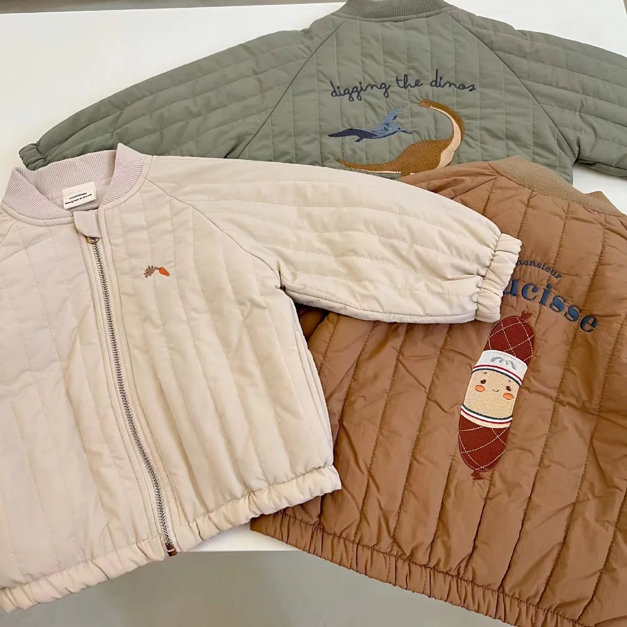 Фото Новая детская зимняя куртка 2026 года, утепленная хлопковая одежда для детей, утолщенная осенне-зимняя куртка с мультяшным принтом для девочек и мальчиков. №3