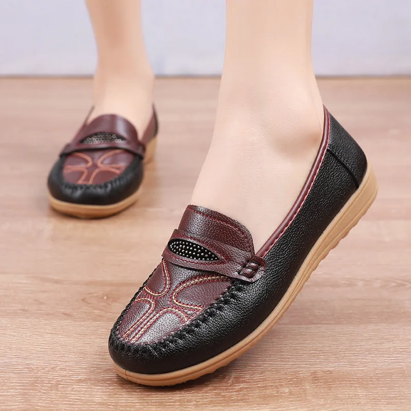New Moccasins Women Flat Shoes Leather Woman Loafers Female Shoes Slip on Ballet Flats Soft Bottom Shoes Loafers