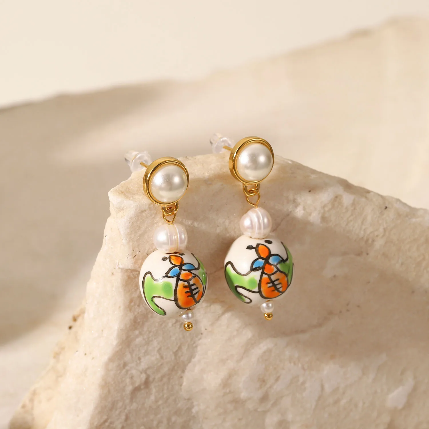 

French New Fun graffiti Geometric Pearl Painted Ceramic Pendant Stainless Steel Stud Earrings Women's summer chic jewelry