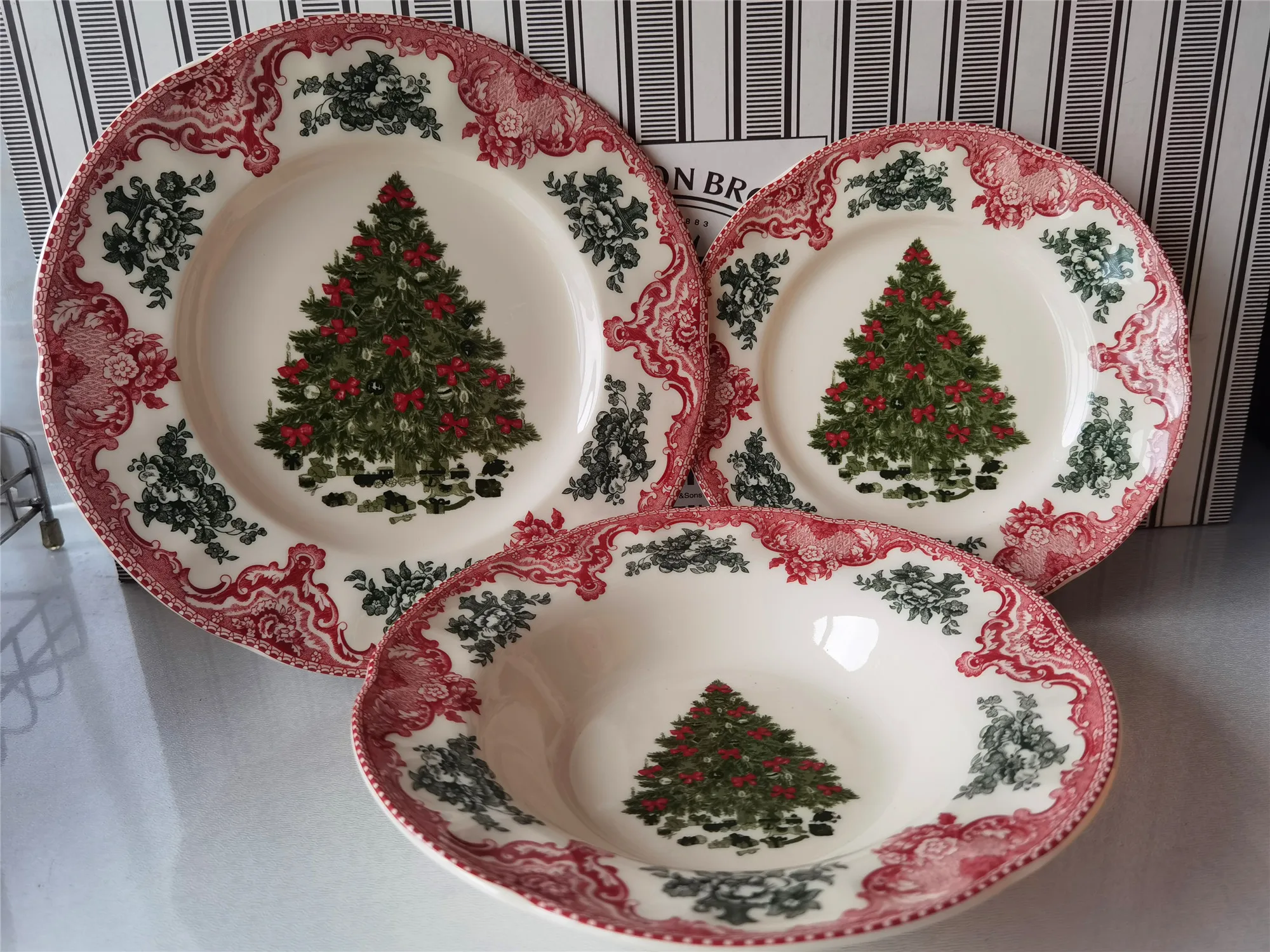 

Green Christmas Tree Series Steak Plate Breakfast Plate Soup Plate