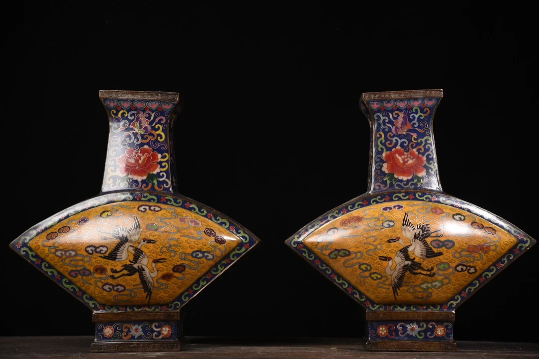 15Tibetan Temple Collection Old Bronze Cloisonne Enamel cloud Red-crowned Crane Lotus pattern Fan-shaped Bottle Vase  A pair