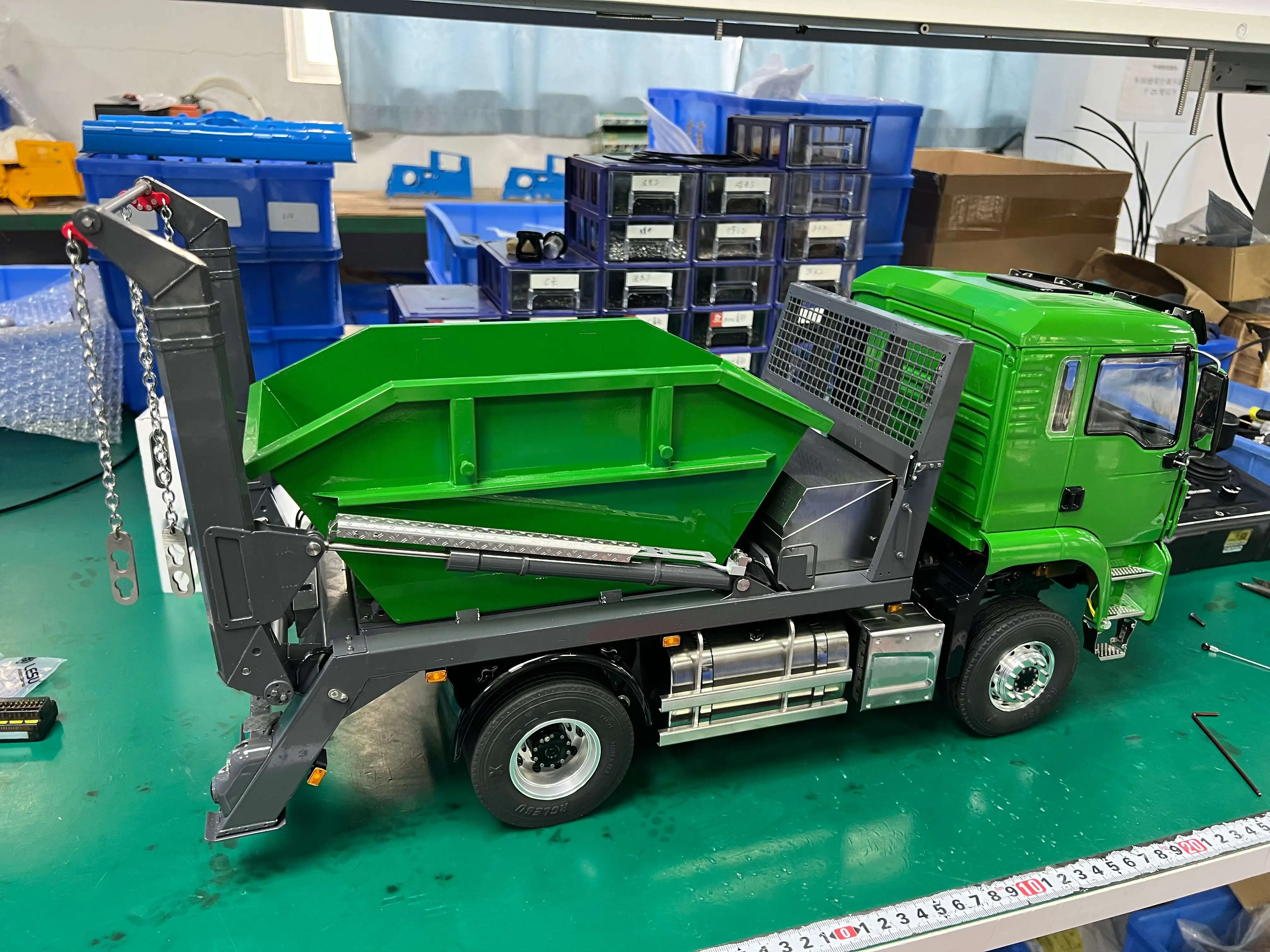 Предварительная продажа LESU 1/14 4*4 RC Грузовик Гидравлический Металлический