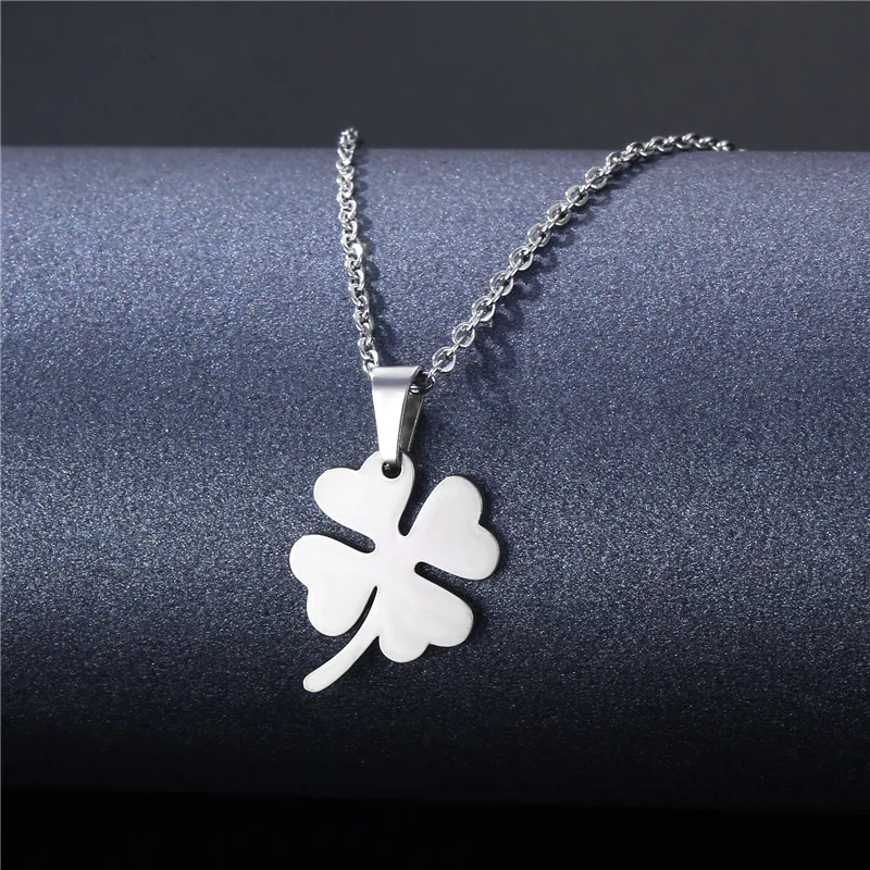 

Four Leaf Shaped Clover Magnetic Pendant Necklace Delicate Girl Ladies Heart Necklace Cute Clover Necklace Jewelry Gift