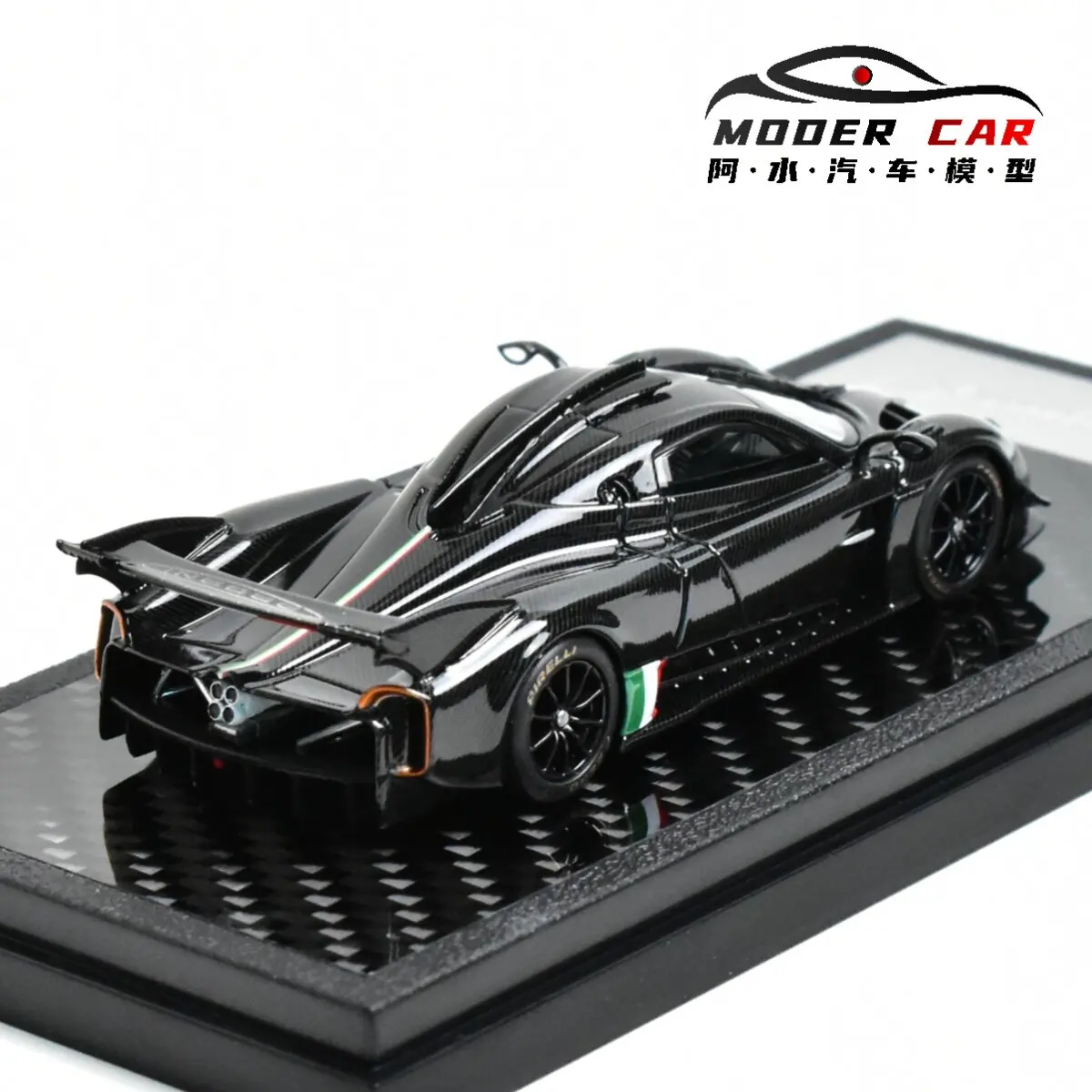 Фото Модель автомобиля Pagani Huayra R в масштабе 1:64 для взрослых любителей хобби. №1