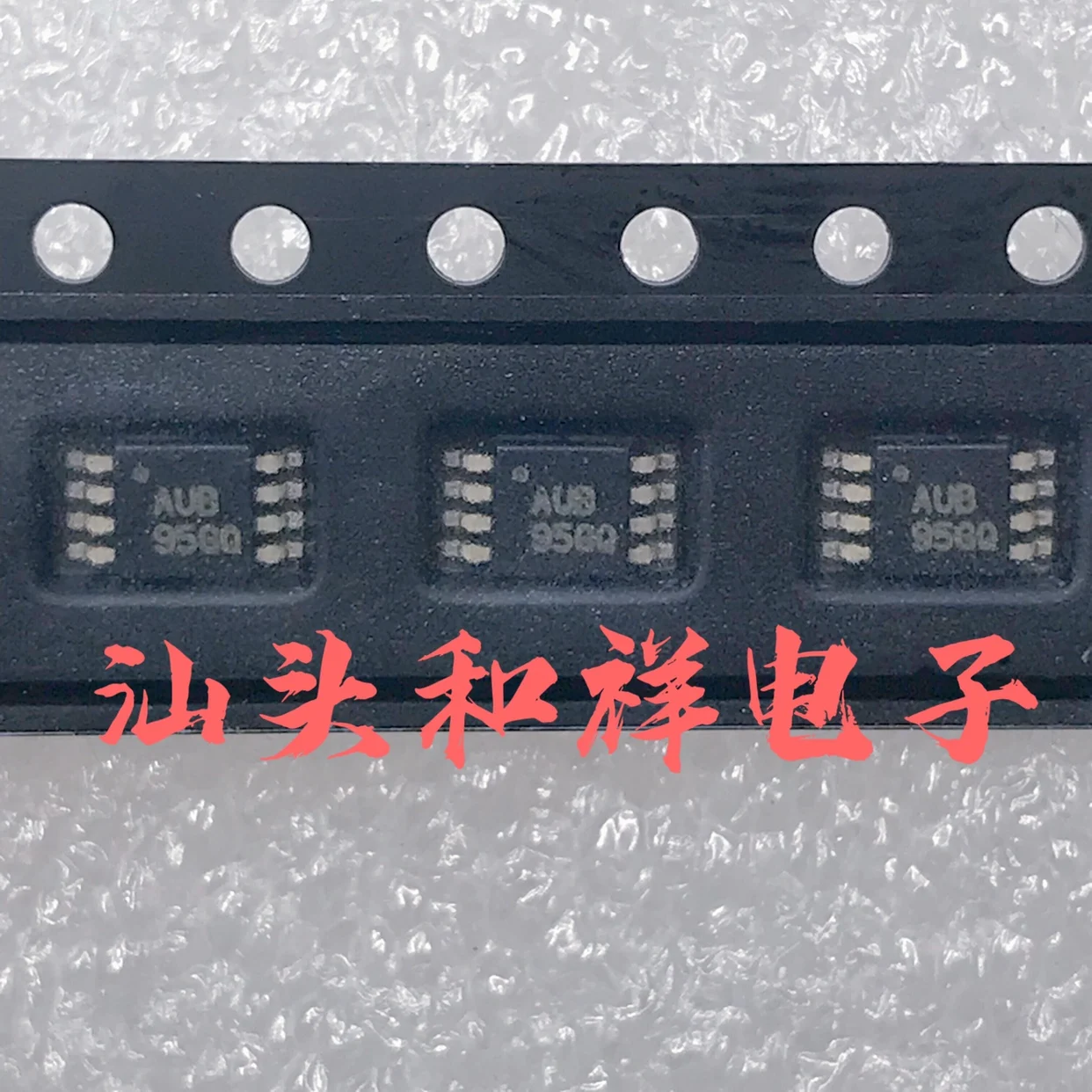 

Бесплатная доставка TPS60241 TPS60241DGKR AUB MSOP8 10 шт.