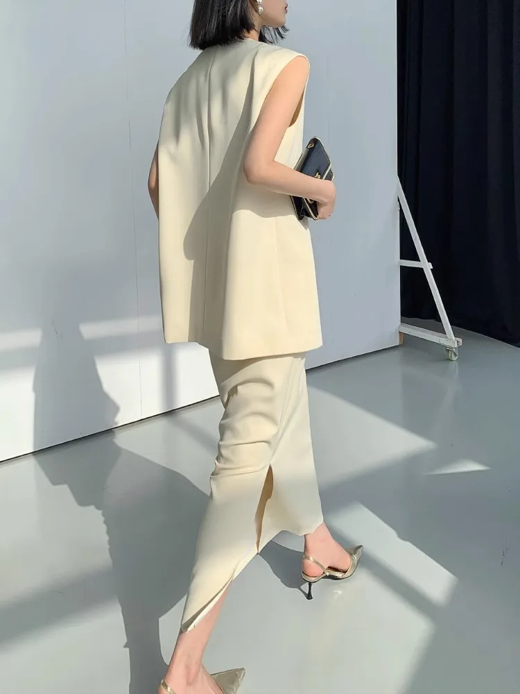 Элегантный бежевый комплект из двух предметов для женщин жилет без рукавов