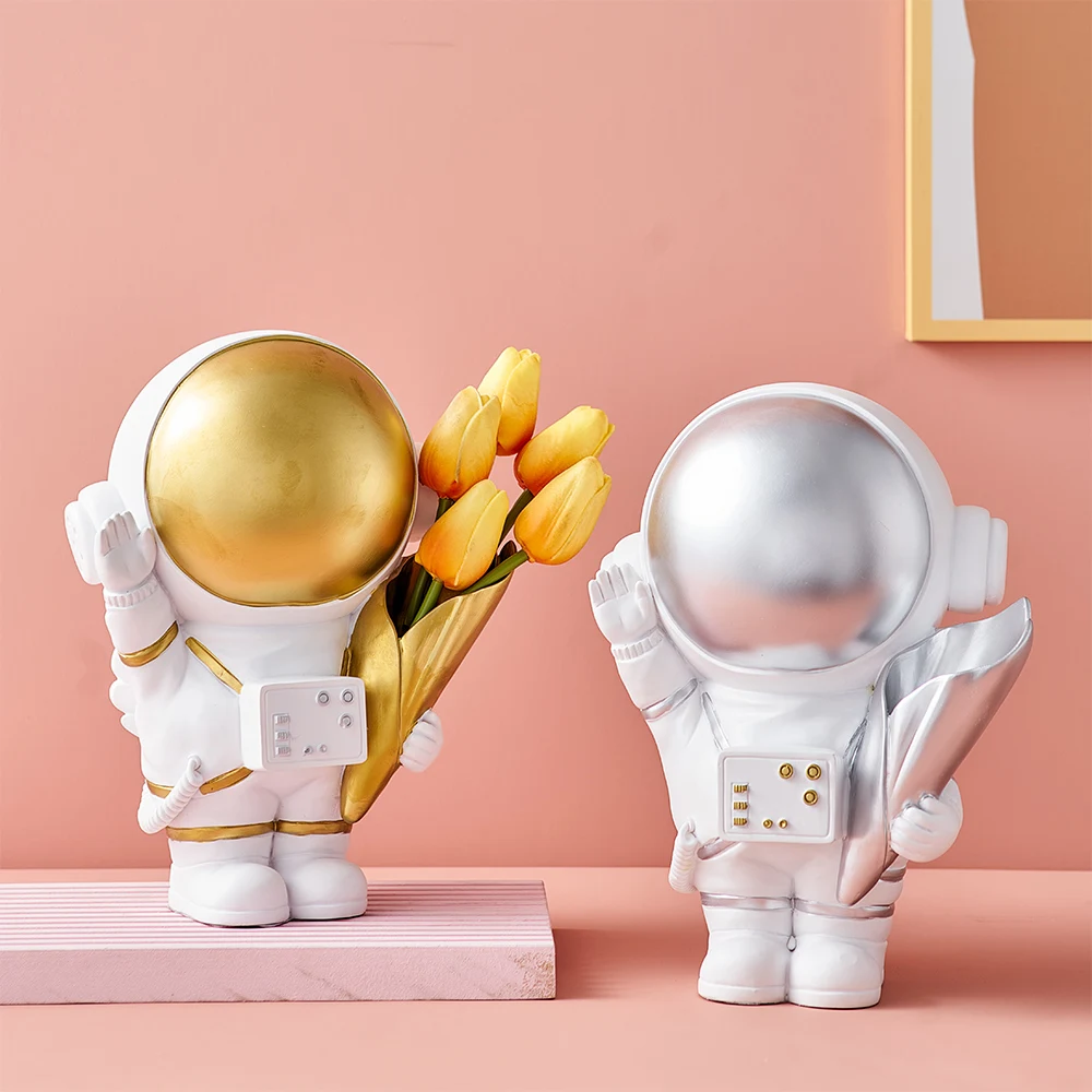 

Statues for Decoration Astronaut Bouquet Sculpture Modern Art Nordic Home Decoration Accessories for Living Room Creative Gifts