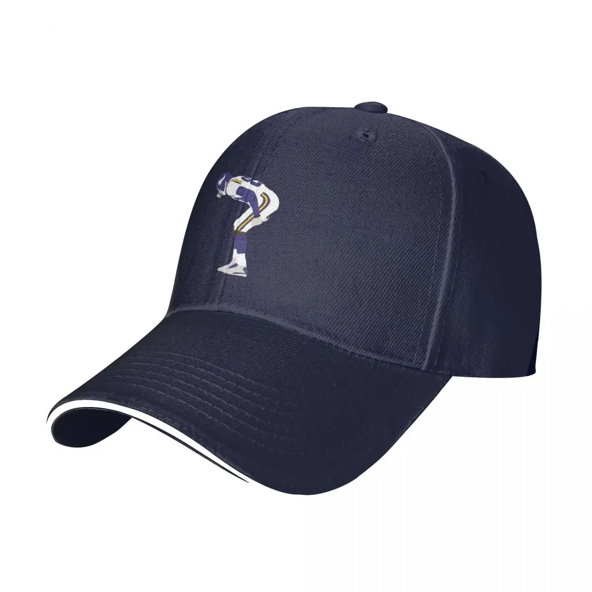 Бейсболка айсберг. Кепка версаче джинс. Кепка kangol белая. Мастер в кепке. Кепка gewo cap black.