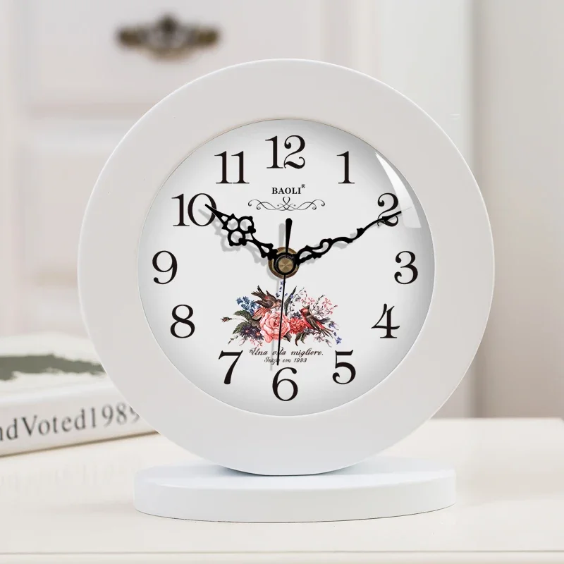 

Настольные часы из бамбука и дерева