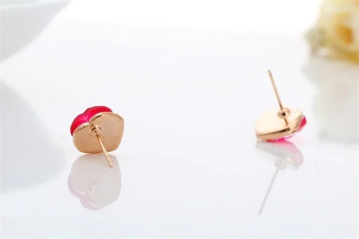 Женские полукружевные серьги-гвоздики с австрийскими кристаллами в форме сердца