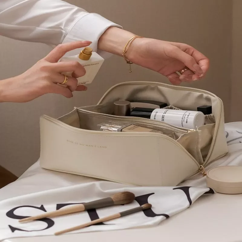 

NEW2023 2022 NEW Ins Cosmetic Bag Travel Accessories Large Capacity Wash Bag Home Bathroom Organizer Toiletry Bag Wife Luxury