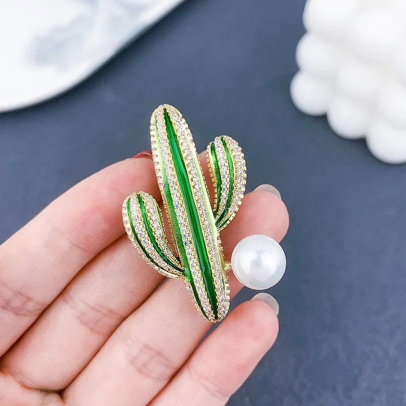 

Korean Fashion Statement Green Cactus Brooches Pins Micro Pave Cubic Zirconia Plant Corsage Pearl Flower Brooch Jewelry