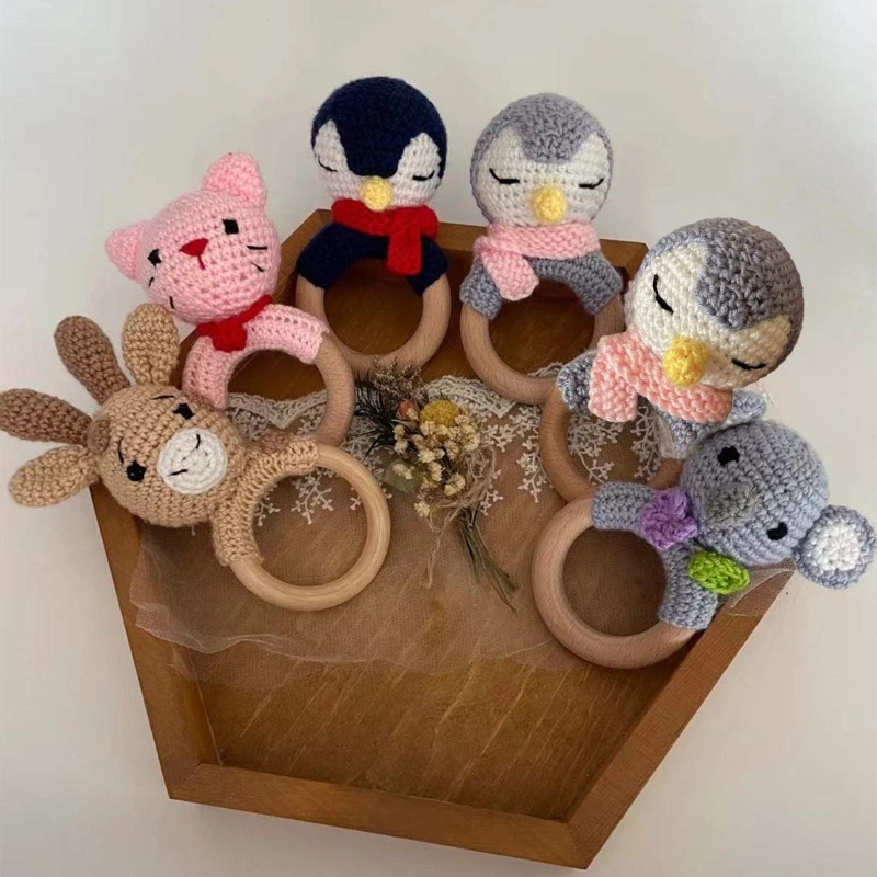 

57EE Crochet Animal Rattle Baby Wooden Teether Ring Infant Teething Nursing Soother Molar Toys for Newborn Gifts