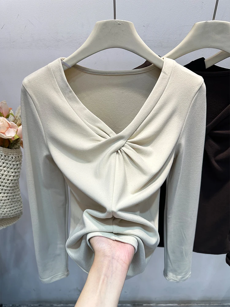 Korean Series Twist Design Sense V-neck Long sleeves Shirt Women Autumn and Winter 2024 New Slim fit Slimming Chic Thin Velve...