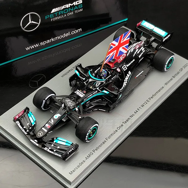 

Spark 1:43 2021 Benz AMG Petronas Formula One Team NO.44 F1 W12 E Performance Winner British GP Resin Simulation Model Car