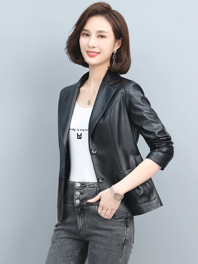 

Новинка весна-осень 2023 одежда Haining из натуральной кожи женская короткая подходящая женская кожаная куртка трендовая маленькая куртка