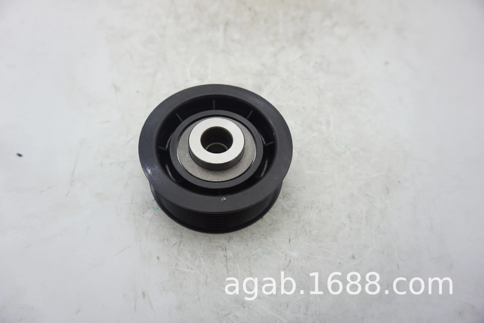 

Натяжное колесо V73 / V45 / L200 MD368210