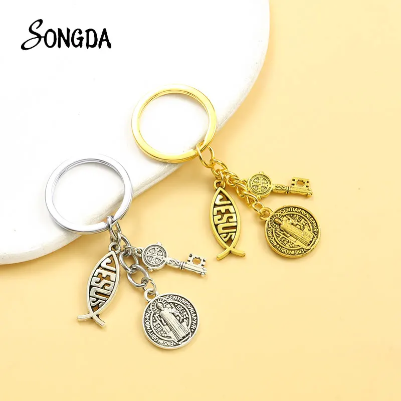 

Vintage Fish Jesus Saint Benedict Medallion Alloy Charms Keychain Cross Catholic San Benito Keys Pendant Keyring Bag Accessories