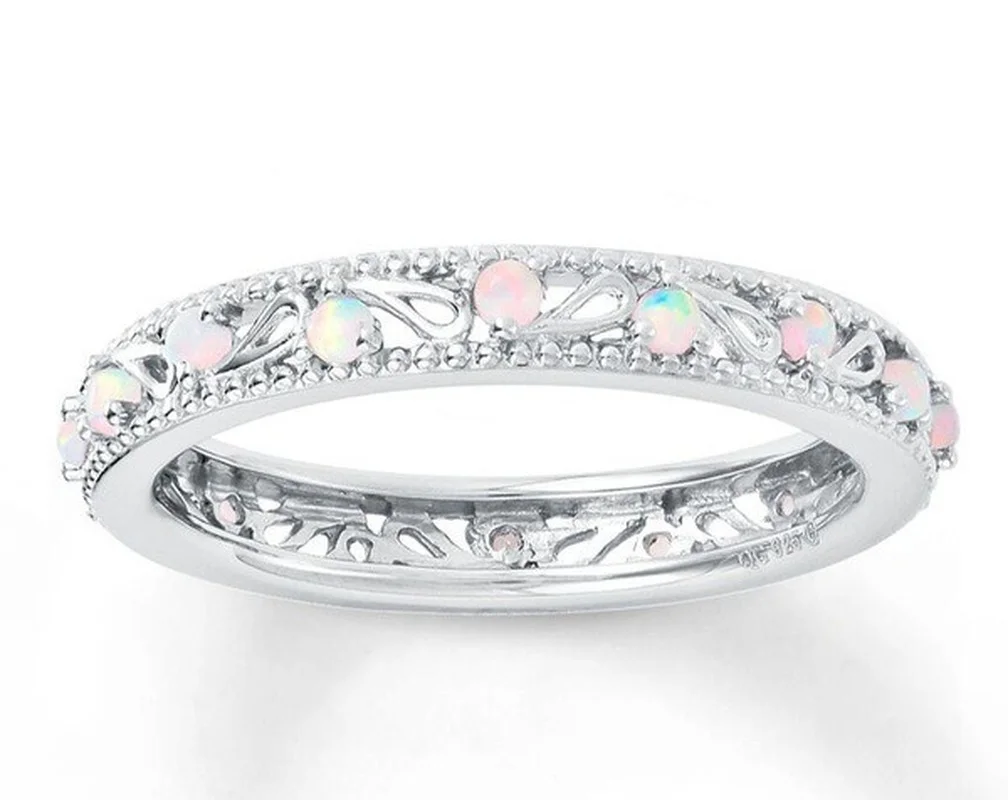 

Женское кольцо из серебра 925 пробы в винтажном стиле