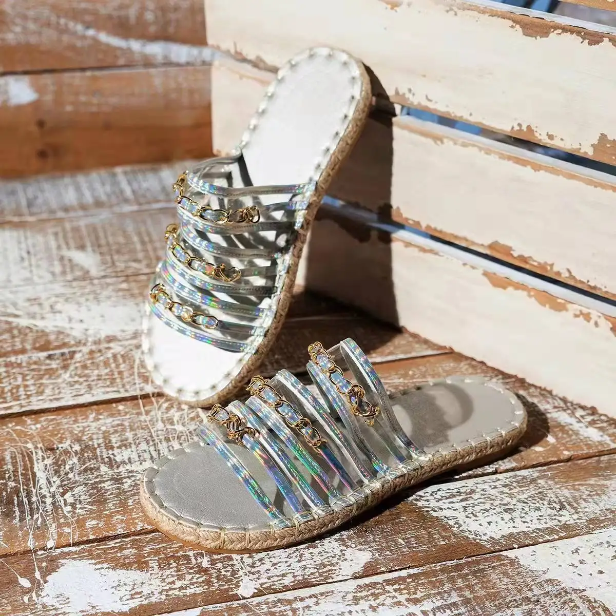 

Sexy Crystal Thin Strip Women Slides Flat Bottom Non-slip Outdoor Beach Woman Slippers Fashion Sandals Summer New Female Shoes