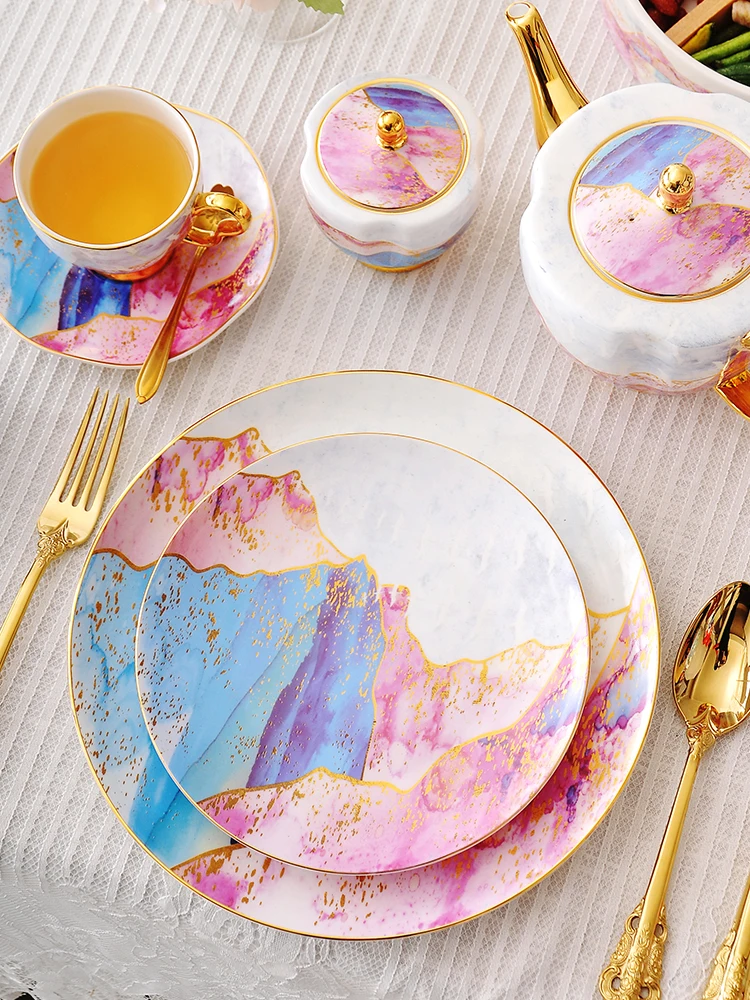 

High-grade European Bone China Phnom Penh Western Food Dish Home Ornaments Hanging Plate Ornaments Room Ornaments