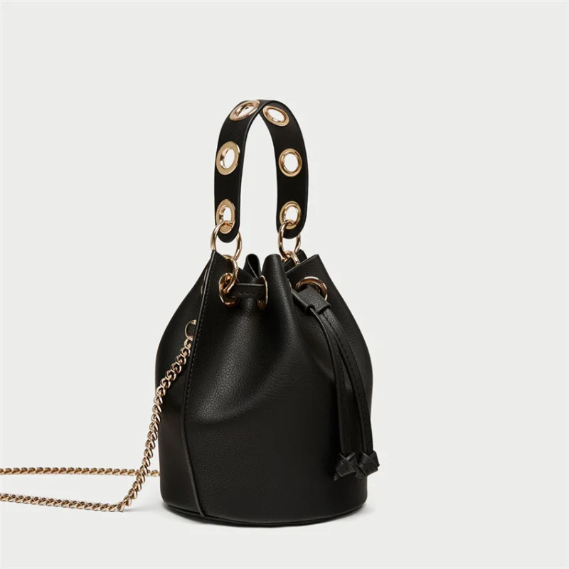 

Brands Designer Women's Drawstring Bucket Bag Solid Colour Pu Leather Wide Strap Handbag Gold Chain Shoulder Crossbody Bag 2023