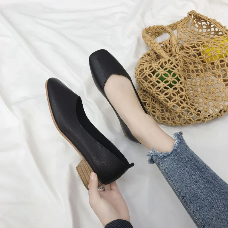 

Новая весенняя корейская мода, элегантная атмосферная простая обувь на толстом каблуке с открытым носком, удобная, легкая и прочная обувь